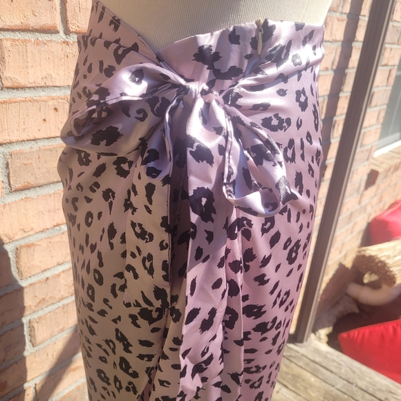 Nasty Gal Pink Leopard Print Wrap Skirt - Picture 13 of 13